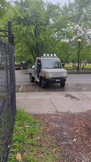 🌿🚚 Introducing our NEW electric Utility Truck! With this eco-friendly vehicle, we can efficiently handle compost waste and deliver compost. ♻️ Thanks to your support, we're making moves towards sustainability in the Westside of Atlanta 🪣 When we started this