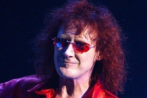 Quién fue y de qué murió Colin Burgess, baterista original de AC/DC