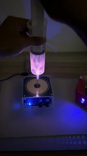 Mario playing with lightning#omg #viral #coolgadgets