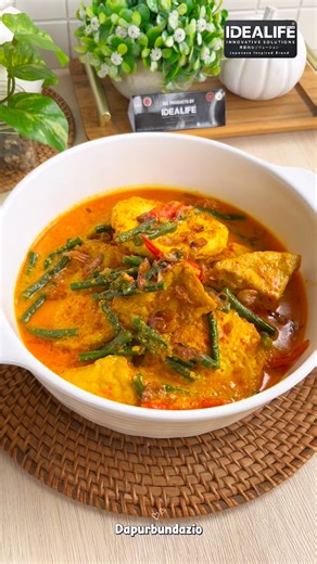 Bunda Zio on Instagram: "Tanggal tua berasa spesial banget gara-gara masak ini Karna enak banget bikin semua makan nya nambah & lahap… All cookware @idealifeonline_ Resep menarik lainnya follow @idealifeonline.resep Produk lengkap katalognya @idealifeonline.catalogue 🌿EGG PAN GRANITE DIECAST IL-24A ✔️Size 18,5 x18,5 x2cm ✔️2 eggs/1 sausage ✔️3in1 Divider pan ✔️Nonstick Marble Coating ✔️Easy to pour and turn over ✔️Compatible all Cooking stove ✔️Strong 7 layer high Quality pan ✔️Greblon c3+ Germ