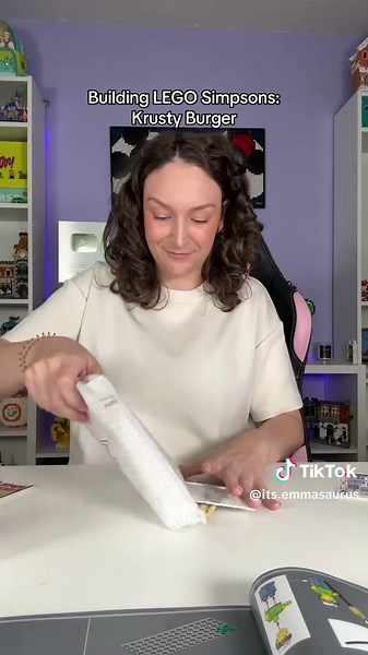 Construyendo LEGO Simpsons: Krusty Burger