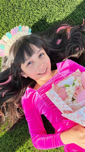 Marilyn💖 on Instagram: "Pink hair for my 9 year old 💘👑✨🥰 using @googoohair_official 1 pack of tape ins 18 inches 🩷 these are very good quality for an affordable price they are linked in my Amazon storefront under the hair category🔗 in bio ✨👑 #googoohair #hairextension #marilynbbeauty #hairextensions"