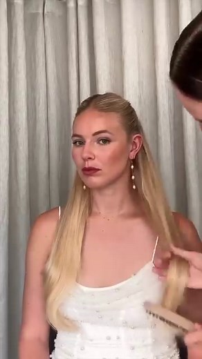 I was hypnotized 😲😍😲😍 yes or no ? credit by Unknown Dm please ✍️✍️ Follow ❤️👉 @hairvideoshow . #shorthair #shorthairideas #hairtutorial #pixiecut #bobhaircut #hairstylevideo #trendyhair #hairshort #colorhair #saçmodelleri #hairfashion #instafashion #haircutting #haircuttutorial #haircolor #blondehair #instahair #likehair #bobhaircut #hairacademytv | Hair Academy TV