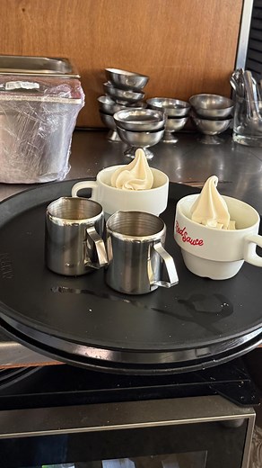 Elie on Instagram: "warm wool coats supremacy . . . . . . . . . . Long wool coat black coat black wool coat warm coat winter coat winter long wool coat winter warm coat faux fur scarf faux fur accessory faux fur jacket faux fur coat warm faux fur old money vibes old money aesthetic old money coat old money chic coat chic long coat elegant wool coat elegant chic woman coat winter fashion winter inspo winter vibes winter outfit winter layering winter warm outfit inspo Parisian style Parisian chic