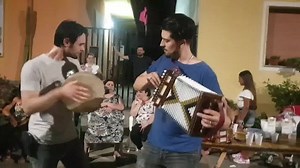 124K views · 3.4K reactions | TARANTELLA FORTUNATO & SANDRO - PROGETTO TARANTELLA - SERENATA SAMUEL & FRANCESCA - GIOIA TAURO (RC) GUARDA ED "ISCRIVITI" SU YOUTUBE  https://youtu.be/lRJRIheN0zM Per info e serenate contattaci  +393405937028 | Fortunato & Valentina - Progetto Tarantella | Facebook