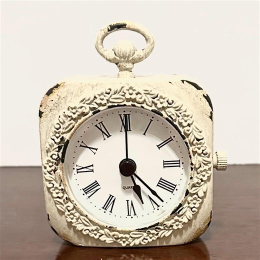 Vintage Style Battery Operated Tabletop Clock - Etsy