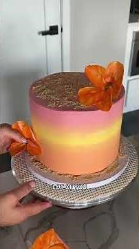 Hawaiian themed cakes🌺🌴 #cakeartist #workingmom #caketok #hawaiiancakedesign