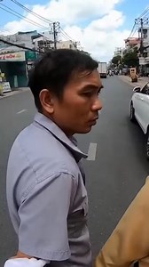 6.3M views · 15K reactions | Kẻ đẩy đại úy CSGT vào đầu xe tải: "Tôi có uống vài viên thuốc giảm đau nên tâm lý không ổn định." #Ama #Salomon | Ama Salomon | Facebook