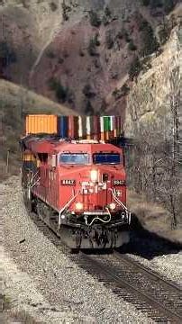 DOUBLE STACK CPKC TRAIN THRU SUNNY CANYON #youtubeshorts