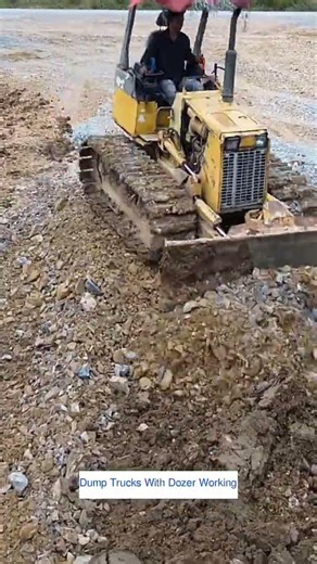 KUMATSU D21P Pushing Stone Land #shorts4043