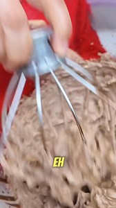 Un betún super delicioso, cremoso y suave sabor chocolate 🍫🤤 es súper rápido y perfecto para tus pasteles, cupcakes o cualquier postre 🤩💖 Les traemos nuevamente esta receta utilizando mi favorita Top Cream de Grupo Chantilly sabor chocolate 💕#betunsaborchocolate #comohacerunbetundechocolate #betundeliciosochocolate #betunsuave #betunchocolate #betun #receta #chocolate #pastelovers #danyorsan #decorandopasteles #saludosazucarados✌️💖 | Decorando Pasteles