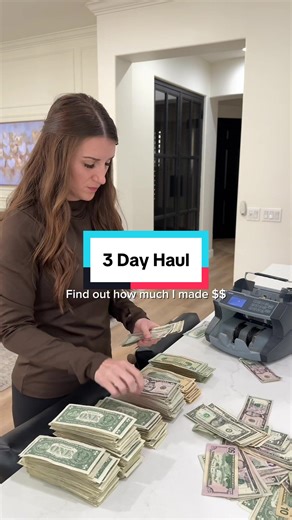 Find the ✨Link✨ in my bio and learn more about owning a laundromat! #business #money #laundromat #smallbusiness #rn