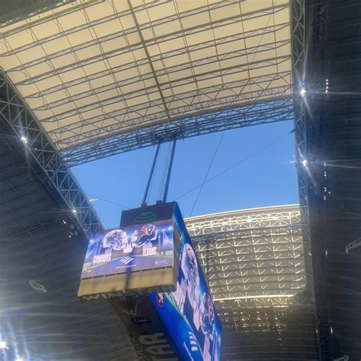 Welp, now they’re closing the roof 🤷‍♂️ | Mike Leslie