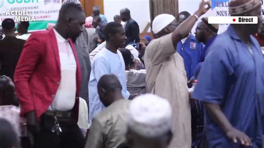 16 reactions | La colère des commerçants du Mali face à la concurrence déloyale des étrangers. Conférence de presse de l'association pour le développement du Commerce #ADC #CV: Actuel Média | Actuel Média | Facebook