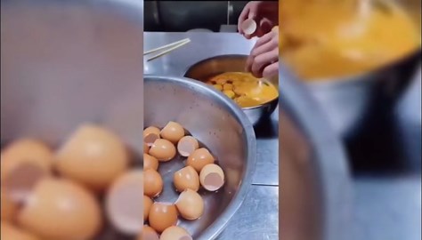 Egg Shell Opener, Egg Shell Cutter for Boiled Eggs Topper, Egg Peeler Egg Separator for Raw Eggs, Boiled Eggs Eggshell Cutter, Quickly Cutting off The Tops of Cooked Eggs Kitchen Gadgets (Green)