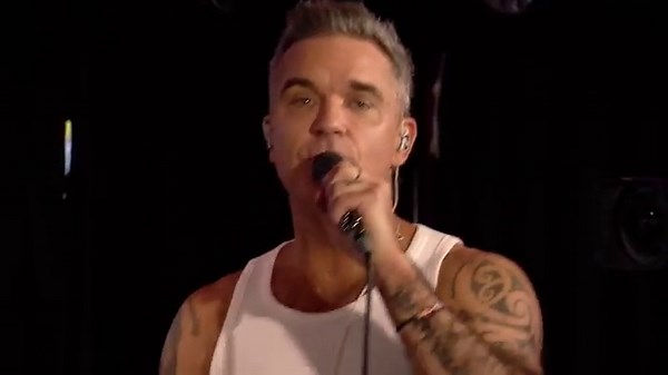 Robbie Williams - Chaise Longue (Wet Leg cover) in the Radio 1 Anthems Live Lounge