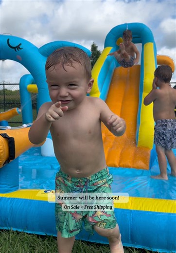Summer will be here before you know it and our favorite inflatable water slide and bounce house combo is on sale again with free shipping! #waterslide #pool #bouncehouse #inflatable #jackofthesouth