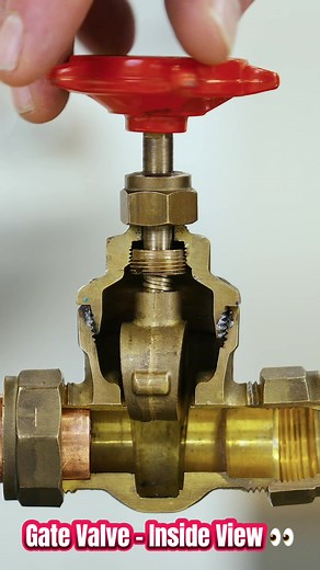 Inside a Gate Valve 🔧👀 Cutaway view so you can see exactly how the gate opens, closes, and opens again… perfect for anyone learning how isolation valves work. ⸻ #EducatorAward #Plumbing #PlumbingTips #GateValve #LearnOnTikTok