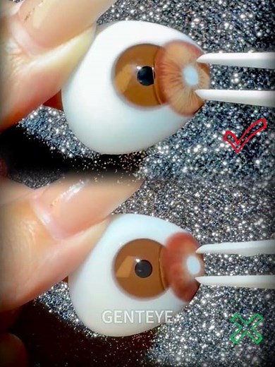 How to wear contact lenses the right way 👀✨
