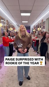 330K views · 9K reactions | Come for an interview, leave with the WNBA Rookie of the Year. ❤️ Congrats, Paige! (via jenniferhudsonshow/IG) | WNBA on ION | Facebook