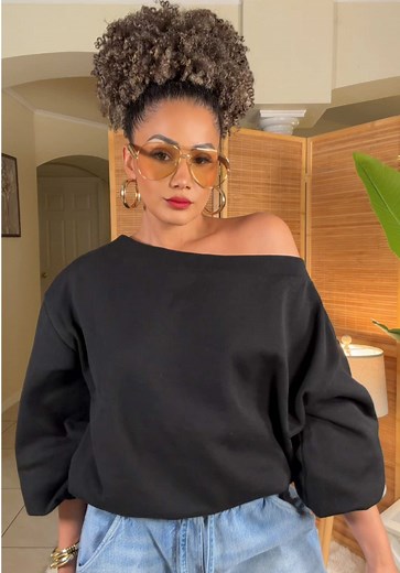 Fashion Nova’s Vera off shoulder sweatshirt is cozy, oversized & just enough flirty. 🩶 @Fashion Nova Soft fleece that falls perfectly for that effortless “I didn’t try but I did” vibe. Perfect for chill nights or casual brunch looks. Off shoulder sweatshirt outfit inspo! ✨ #sweatshirtfashion #oversizedstyle #fashiontrend #tiktokshopcreatorpicks #tiktokblackfriday