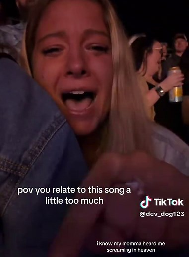 Emotional Tribute to Mom in Cody Johnson's Song