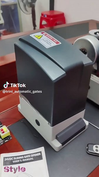 Your gate just got smarter. 🧠 Don’t let the size fool you. ‼️ Big power, compact size. 💪 Slide into my DMS if you need one. 📩 WhatsAPP/WeChat: 8613827717471 📲 #automatedgate #GateOpener #AutoGate #SmartGate #ElectricGate