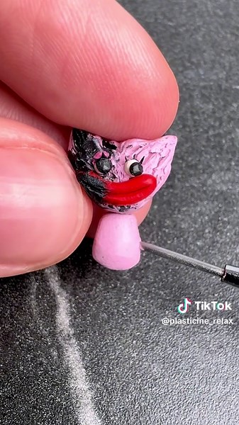 Create a Miniature Kissy Missy from Poppy Playtime