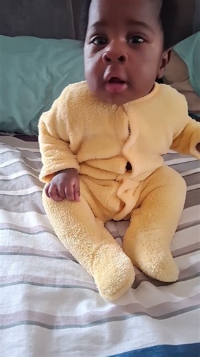 learning to sit #babygril #baby ##cutebaby