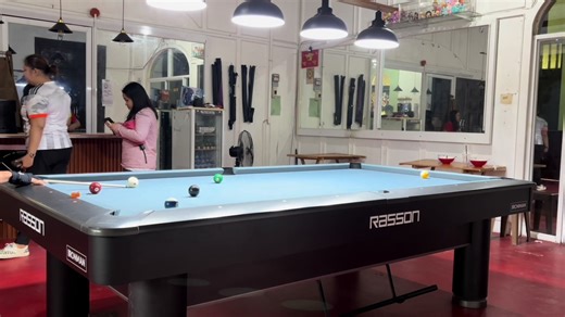 Billiards Challenge: 10 Balls in 4 Seconds!