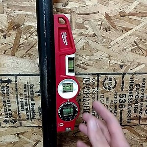 3.6K views · 42 reactions | The V Grove in this Milwaukee Tool torpedo level makes it great for pipe. It also has a adjustable and lockable vial for use on any angle. @milwaukeetool #level #construction #workshopaddict | WorkshopAddict.com | Facebook