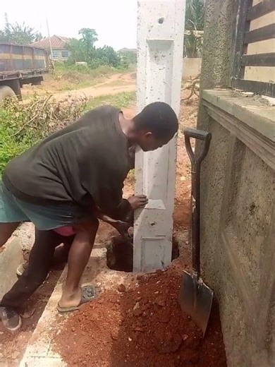 installation of concrete pool
