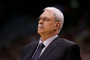 Phil Jackson Breaks Down Bulls’ Triangle Offense On ‘Detail’