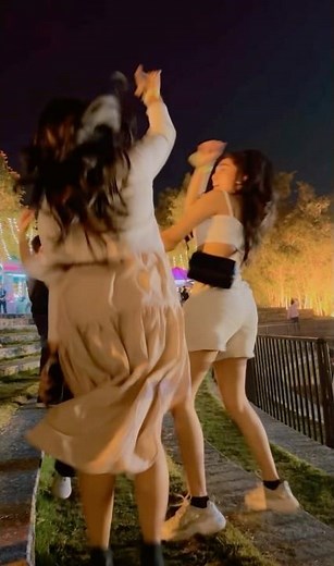 #PoisonBaby #Thamma #ThammaThisDiwali❤️ Malaika Arora Rashmika Mandanna #dance #shorts #trending #yt