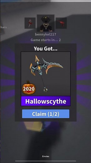Trading Batwing for Hallowscythe and Eggblade in Roblox mm2