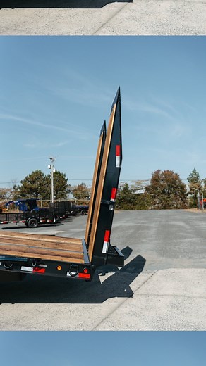 Kraftsman Trailers on Instagram: "Hydraulic ramps: 8’ long by 34” wide, and standard/included on all Kraftsman paver special trailers except the BEAST. Air ramps, width upgrades, full-width, and bifold ramp options all available. Not sure what the best ramp type for your equipment is? Give a Kraftsman trailer advisor a call at 833-789-4285."