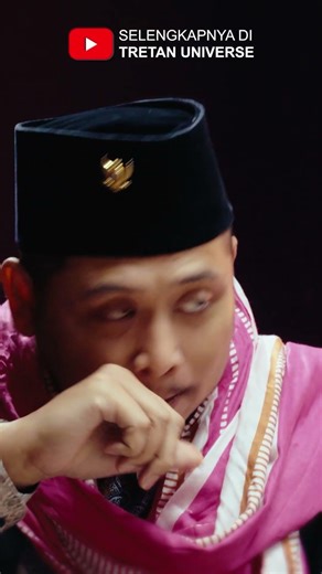 People Get Hit by the Letter A at Losari Beach - Be Patient #arifbrata #pantailosari #makassar