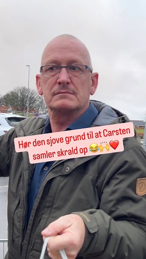 59K views · 738 reactions | Carsten tåler et gensyn ❤️ - vi elsker hans historie om, hvordan han lærte at samle skrald op (og hans skepsis i starten ) - Hvem har lært dig at gøre gode gerninger?? #DenGodeGerning #skrald #inspiration #respekt | Pelle Hvenegaard | Facebook
