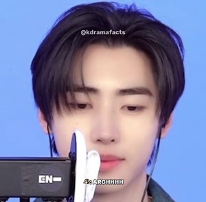 rip headphone users 😭 #jake #sunghoon #jakehoon #asmr #enhypenasmr #daydream #enhypen #enhypenjake #enhypensunghoon #engeneenhypen #engenefyp #kpoptiktok