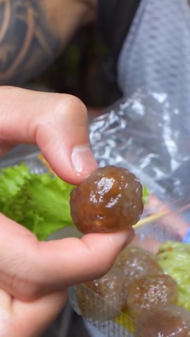 STICKY Stuffed Thai Dumpling Tapioca Balls (Saku Sai Moo) - Thailand Street Food in Bangkok