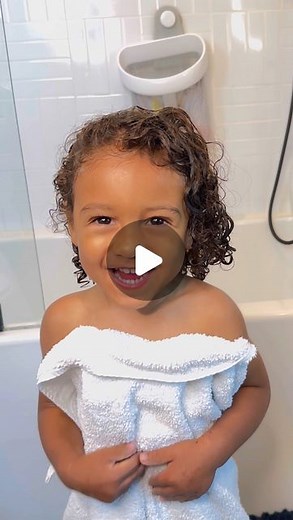 JENA on Instagram: "It’s already hard to get up, but to get up and set up my tripod and all these different positions to get this video. Let me just say I hope it doesn’t flop. 藍藍 EVERYTHING that can be linked is linked on my LTK in bio including @jasonking bathroom decor﫶"