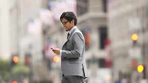 Walking while using your phone changes how you walk: study