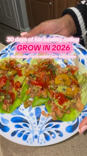 Ryli Ray💋- God, Beauty & Business on Instagram: "I’m treating 2026 different so I’m eating different. These lettuce taco bowls are part of how I’m losing weight & toning without starving 😭 If you’re trying to: ✔ build better habits ✔ clean up your diet ✔ lose weight / gain weight in a healthy way ✔ actually stick to your goals… Join the 30-Day Rebrand — it’s mind, body, habits, & lifestyle in one with other girls who are doing the same 🎀 We start Jan 12 & there’s 8 spots left. Comment LEVEL U