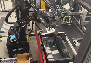 Berkshire Grey Robot Arm Picking - Kardex FulfillX