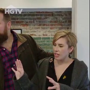 An architect is looking to expand his business, so Ben & Erin take him downtown to find the perfect combination of work and living space ✏️📐 #HomeTown | HGTV UK