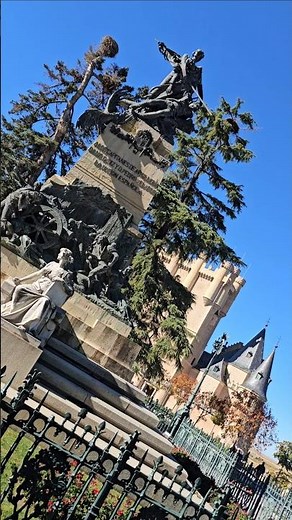 Alcázar de Segovia, España. ➡️ ‪@AlcazardesegoviaOficial‬