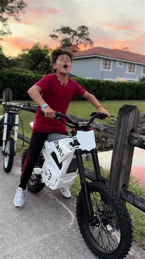 48VBryan(⸝⸝⸝ᵒ̴̶̷ᴗᵒ̴̶̷ꕤ)🖤🇨🇺 (@theoneandonly48vbryan)’s videos with Blakk Rokkstar - Ken Carson