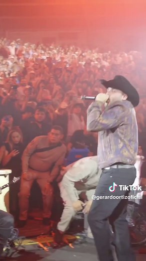 Culiacán vs Mazatlán - Gerardo Ortiz en Vivo
