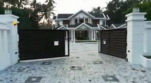 New Installation :-) EON swing gate operator installed by Quiko Dealer in Kerala, India. #quiko #quikoitaly #gateoperators #electricgates #swinggateopeners #automatic #gates #madeinitaly #india | Quiko Italy electric automatic gates and door operators