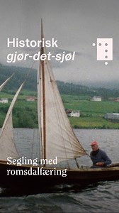 Har du gjort klar båten for sesongen? En færing er en åpen robåt med to par årer. Båten er som regel spiss i begge ender og ofte utstyrt med seil. Denne romsdalsfæringen er bygd i 1928. Filmen viser hvordan færingen blir tatt ut av naustet, rigget og manøvrert ute på fjorden ⛵ Noen av de aller mest populære filmene i Nasjonalbibliotekets arkiv er filmer i kategorien vi har kalt «Historisk gjør-det-sjøl». Dette er filmer som viser tradisjonelle og ofte utdøende håndverk, klassiske arbeidsmetoder